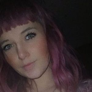 Meet your Posher, Aleka